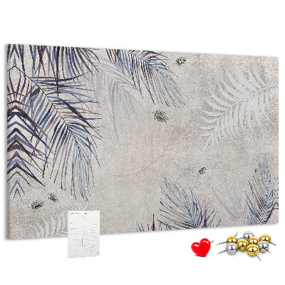 Tablero de anuncios hojas delicadas sobre fondo gris