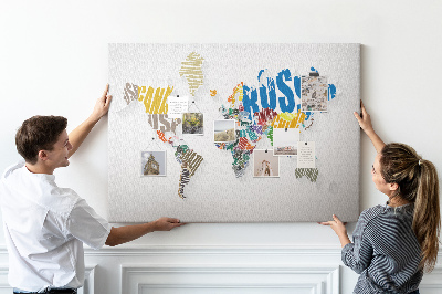 Tablero de anuncios mapa mundial colorido con nombres de países
