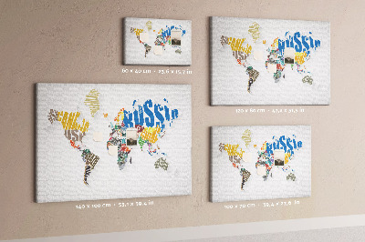 Tablero de anuncios mapa mundial colorido con nombres de países