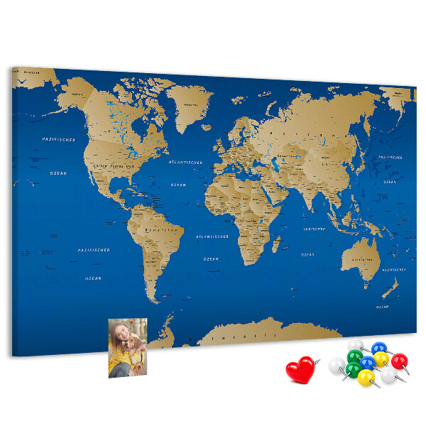 Tablero de anuncios mapa del mundo con alfileres de colores