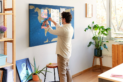 Tablero de anuncios mapa del mundo con alfileres de colores