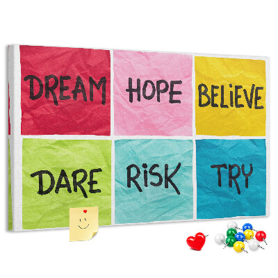 Pizarra de corcho Tarjetas coloridas con lemas inspiradores.