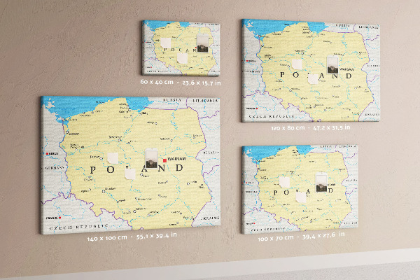 Tablero de corcho decorativo mapa de Polonia con la ubicación de Varsovia marcada