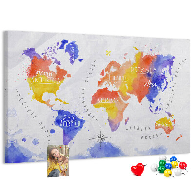 Tablero de anuncios mapa del mundo con diseño de acuarela colorida