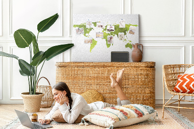 Tablero de corcho decorado mapa del mundo con diseño de acuarela verde