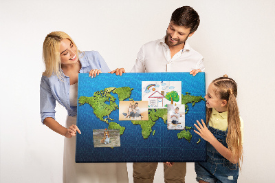 Tablero de anuncios mapa del mundo en color verde con diseño de océano al fondo