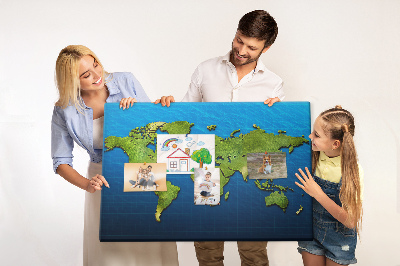 Tablero de anuncios mapa del mundo en color verde con diseño de océano al fondo