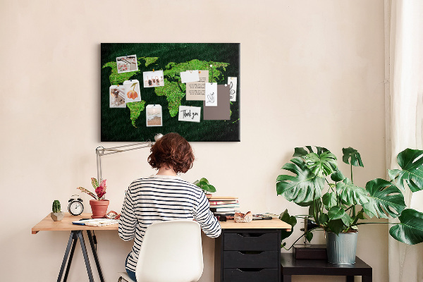 Tablero de anuncios mapa mundial verde con red de carreteras