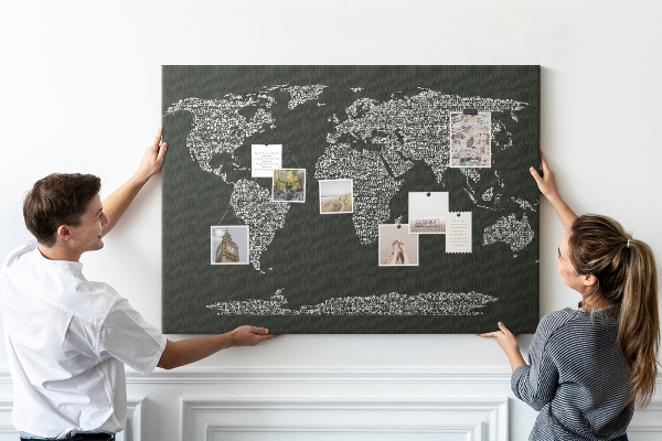 Mapa del mundo de corcho decorativo en formato de texto