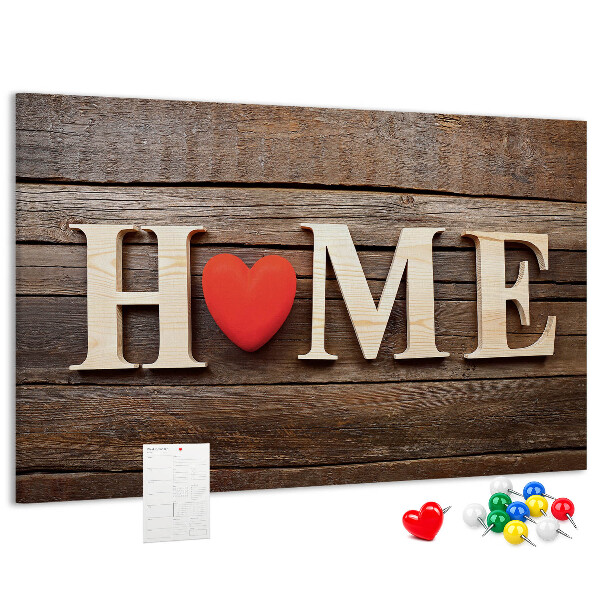 Tablero de anuncios con letras de madera y fondo de corazón