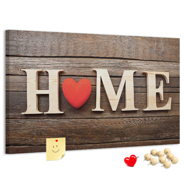 Tablero de anuncios con letras de madera y fondo de corazón