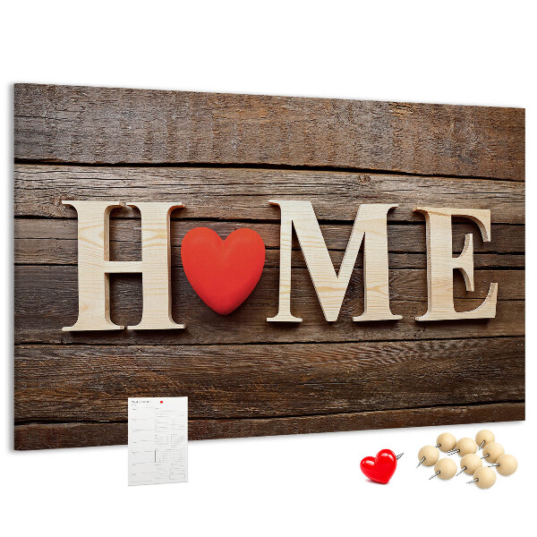 Tablero de anuncios con letras de madera y fondo de corazón