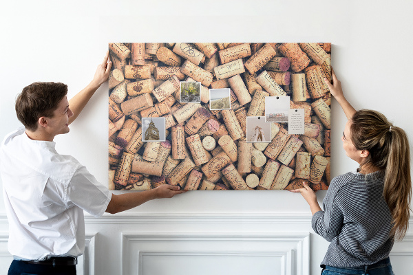 Pizarra de corcho Tapones de corcho para vino con diversos diseños.