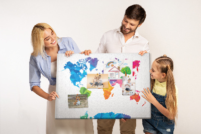Mapa mundial de corcho diseño poligonal colorido
