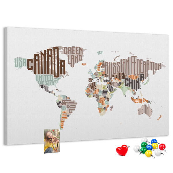 Tablero de anuncios mapamundi con los nombres de los países