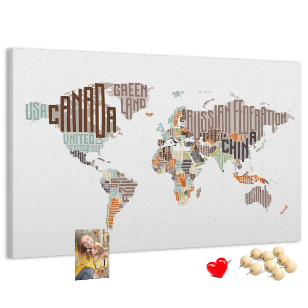 Tablero de anuncios mapamundi con los nombres de los países