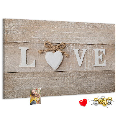 Pizarra de corcho Amor expresado en letras de corazón de madera