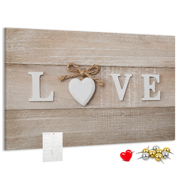 Pizarra de corcho Amor expresado en letras de corazón de madera