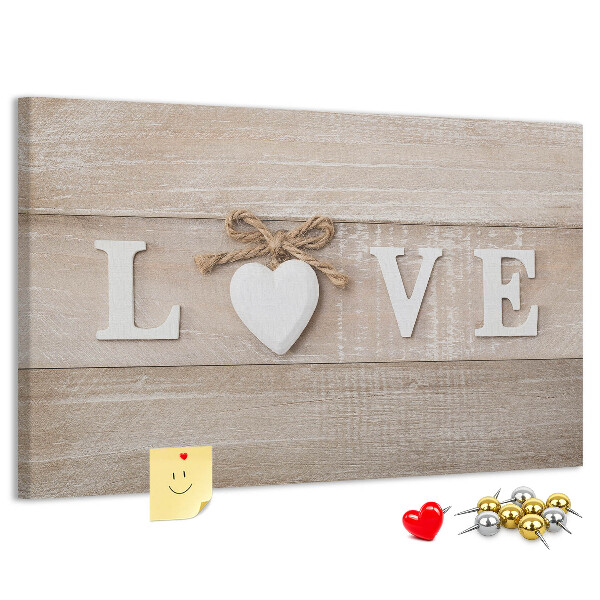 Pizarra de corcho Amor expresado en letras de corazón de madera