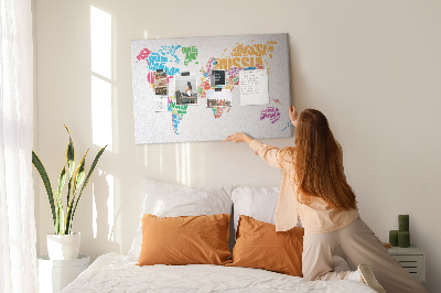 Pizarra de corcho mapa mundial colorido con nombres de países