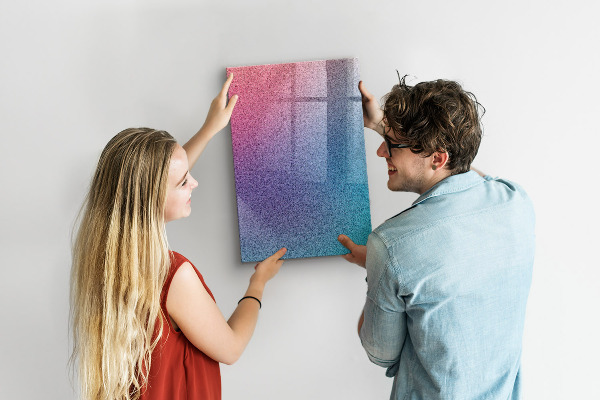 Pizarra magnética de pared con rotulador Un tablero colorido para notas y fotos.