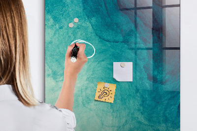 Pizarra magnética de pared con rotulador Un tablero colorido para fotos y notas.
