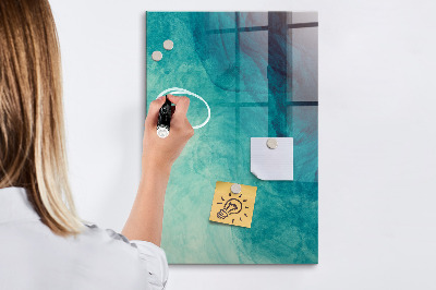 Pizarra magnética de pared con rotulador Un tablero colorido para fotos y notas.