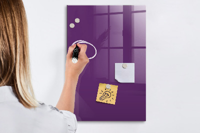 Pizarra borrable de cristal con imanes Un tablero colorido para notas y fotos.