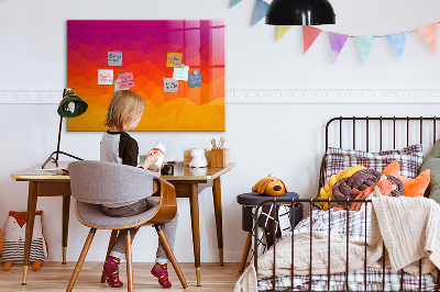 Pizarra magnética de pared con rotulador Un tablero colorido para notas y fotos.