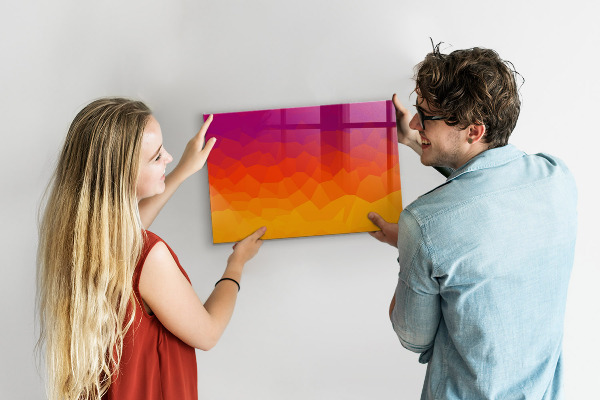 Pizarra magnética de pared con rotulador Un tablero colorido para notas y fotos.