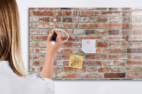 Pizarra borrable de cristal con imanes Tablero de fotos en una pared de ladrillos