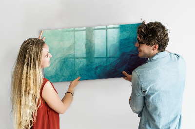 Pizarra magnética de pared con rotulador Un tablero colorido para notas y fotos.