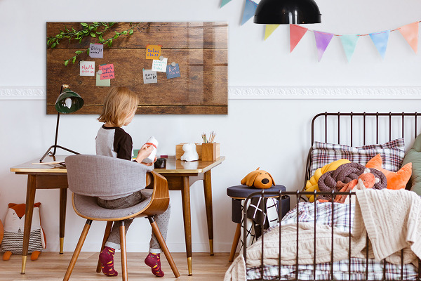 Pizarra magnética de pared con rotulador Un elegante tablero para notas y fotos.