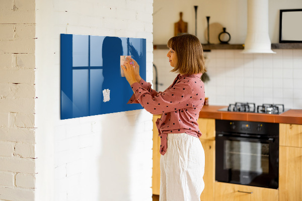Pizarra magnética de pared con rotulador Un práctico tablero para notas y fotos.