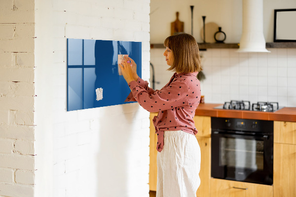 Pizarra magnética de pared con rotulador Un práctico tablero para notas y fotos.