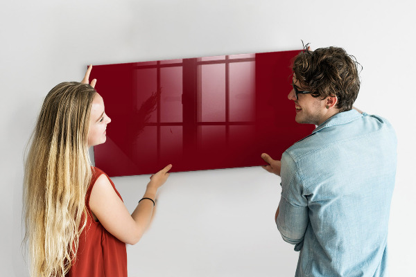 Pizarra borrable de cristal con imanes Un elegante tablero para notas y fotos.