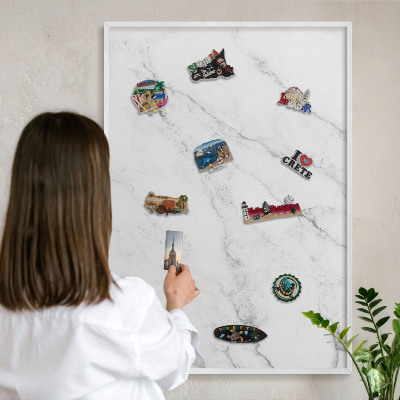 Tablero magnético de pared para imanes con marco blanco Patrón de mármol