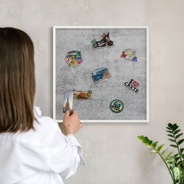 Tablero magnético metálico para souvenirs en color blanco Superficie gris
