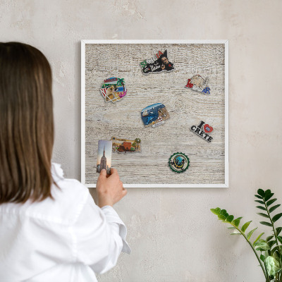 Tablero magnético de pared para imanes con marco blanco Textura de madera