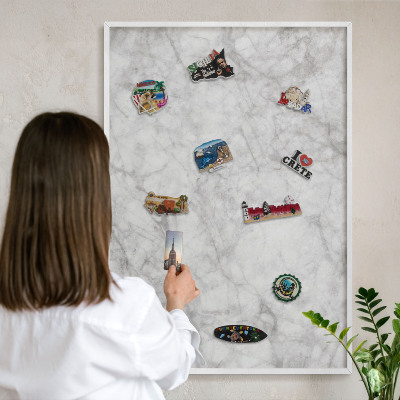 Tablero magnético de pared para imanes con marco blanco Mármol gris