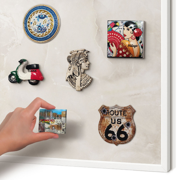 Tablero magnético metálico para souvenirs en color blanco Mármol beige