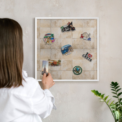 Tablero magnético de pared para imanes con marco blanco Elegancia neutral