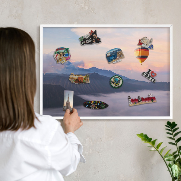 Tablero magnético metálico para souvenirs en color blanco Viaje por el cielo