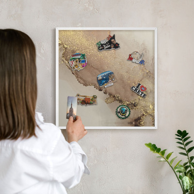 Tablero magnético de pared para imanes con marco blanco Brillo elegante