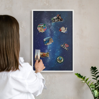 Tablero magnético metálico para souvenirs en color blanco Espacio estelar