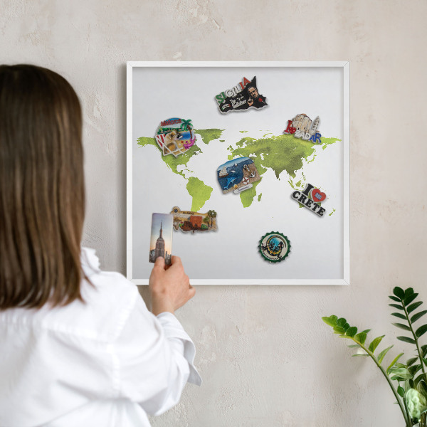 Tablero magnético de pared para imanes con marco blanco Mapa verde