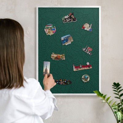 Tablero magnético metálico para souvenirs en color blanco Hojas verdes