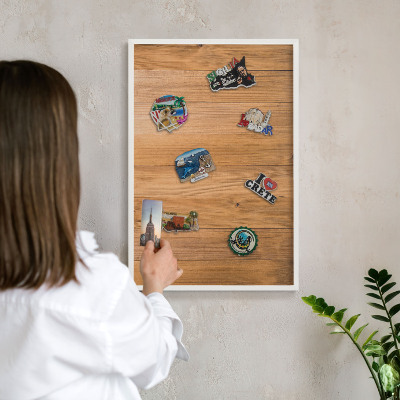 Tablero magnético metálico para souvenirs en color blanco Textura de madera