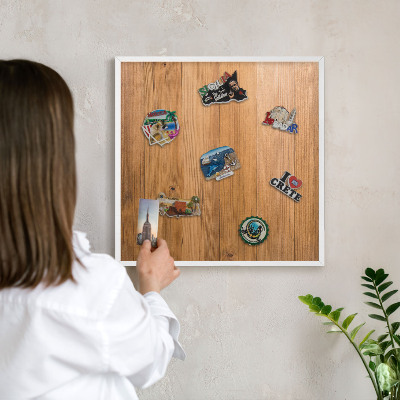 Tablero magnético metálico para souvenirs en color blanco Textura de madera