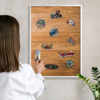 Tablero magnético metálico para souvenirs en color blanco Textura de madera